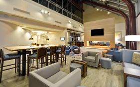 Crowne Plaza Tulsa Southern Hills