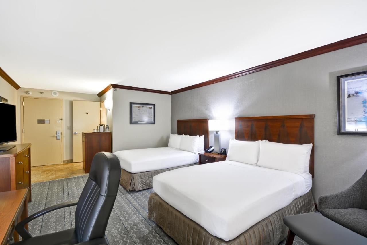 Crowne Plaza Tulsa Hotel Southern Hills Room photo